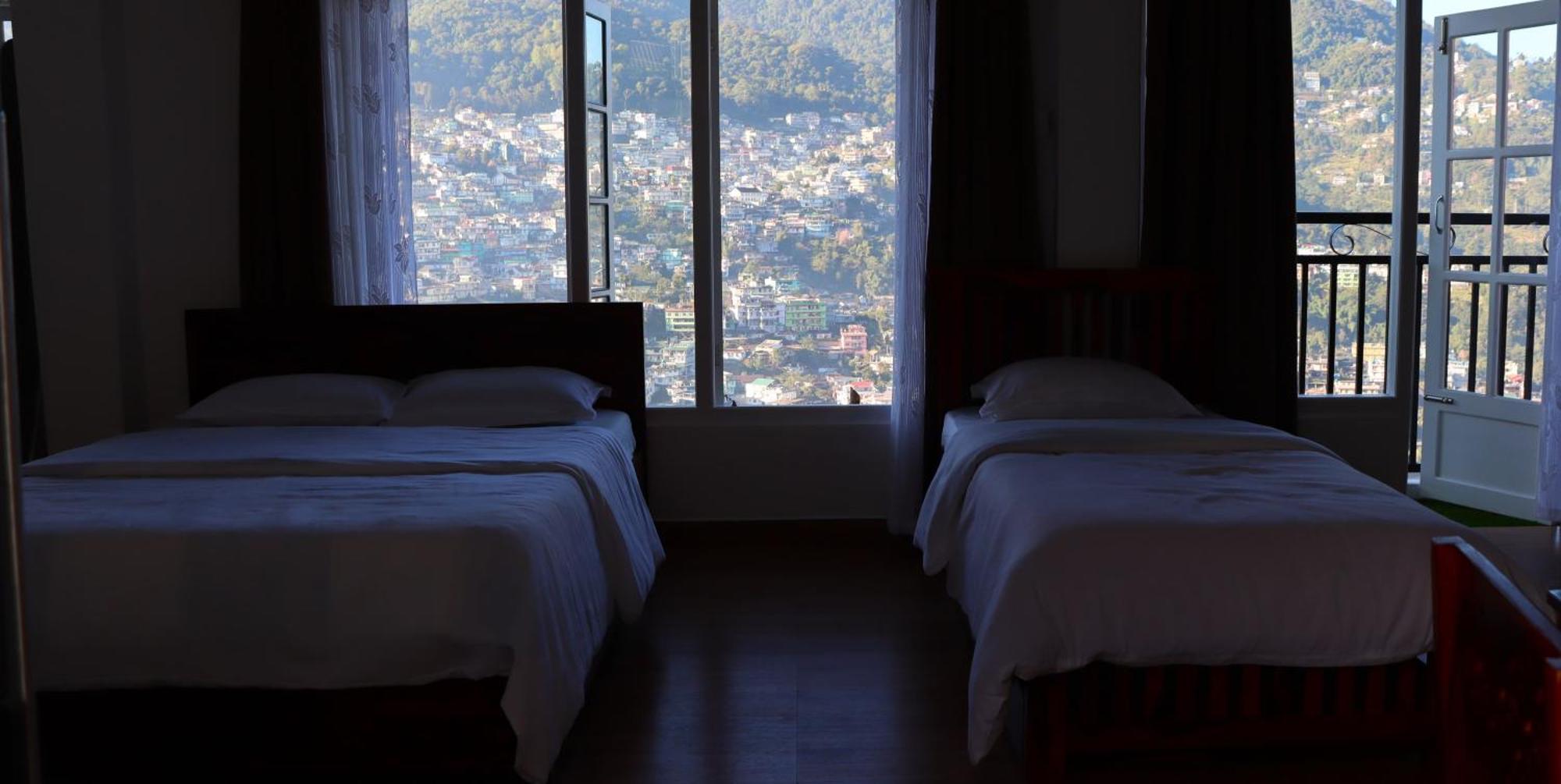 Edelweiss Hotel Kohima Екстериор снимка